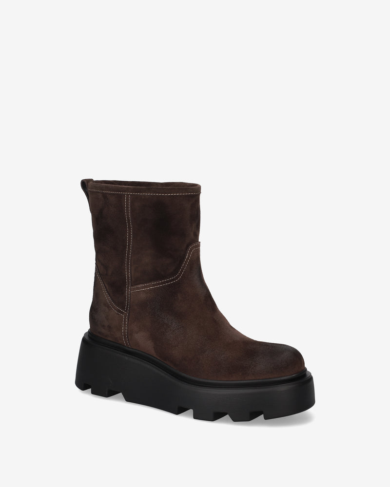 Split-leather ankle boots with a thick sole