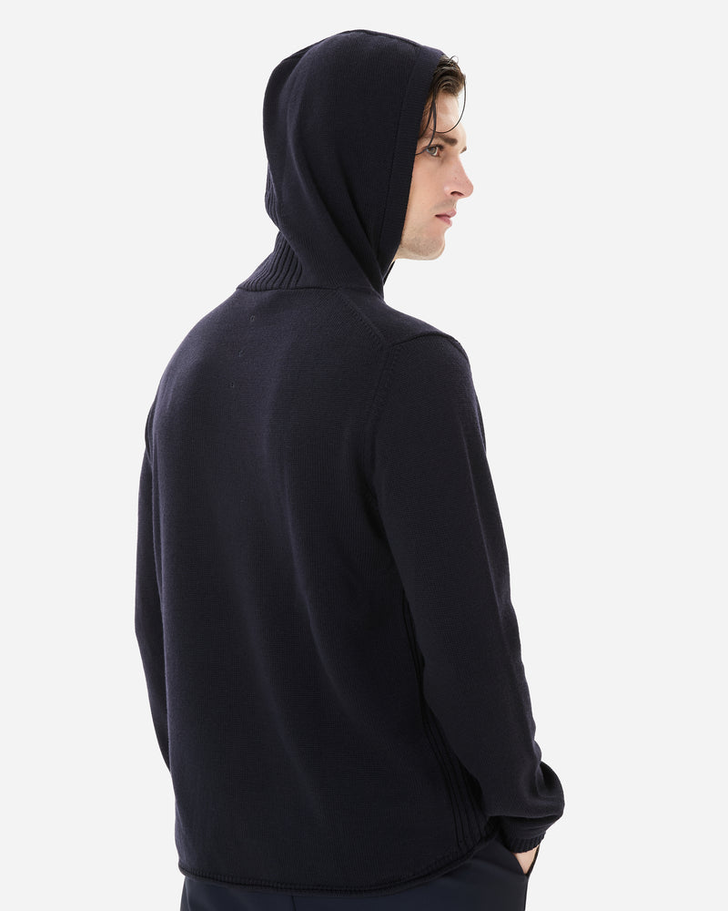 Maglia in lana con cappuccio